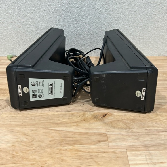 Logitech X-140 S-0264B 2.0 Channel Stereo Speakers Pair - Black - Picture 7 of 9